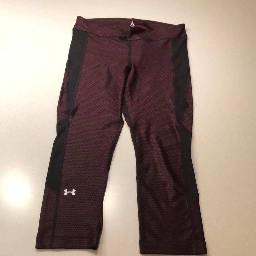 Underarmor cropped workout pants
